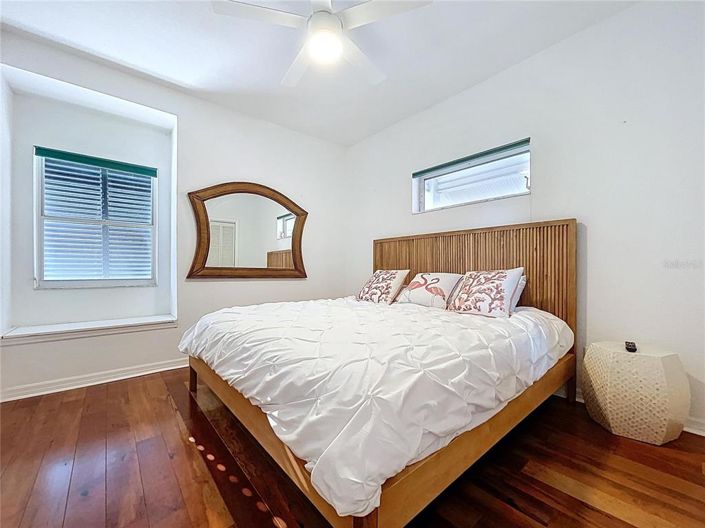 Image No.23-3 Bed Property for sale