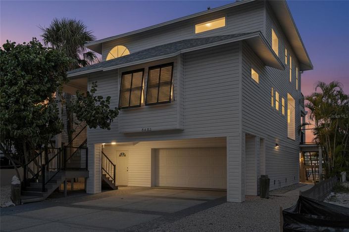 Image No.37-3 Bed Property for sale