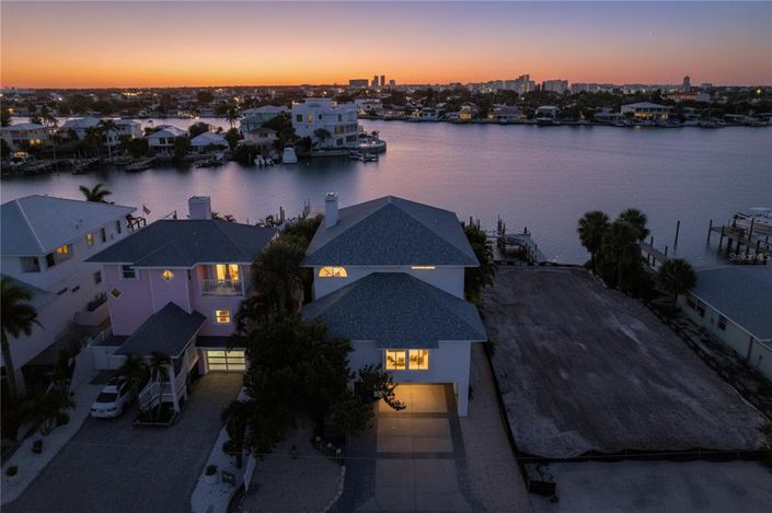 Image No.50-3 Bed Property for sale