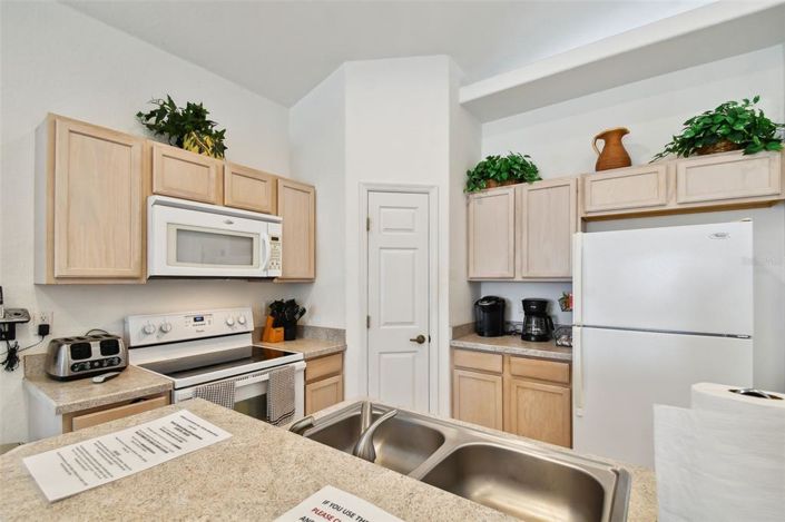 Image No.12-4 Bed Property for sale