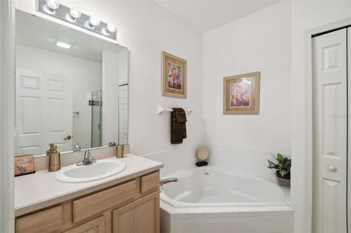 Image No.34-4 Bed Property for sale