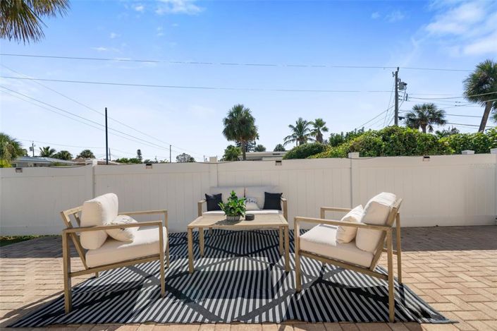 Image No.21-2 Bed Property for sale