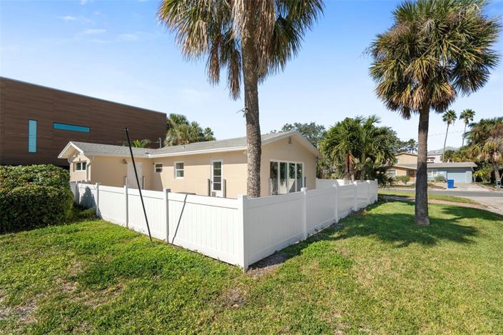 Image No.25-2 Bed Property for sale