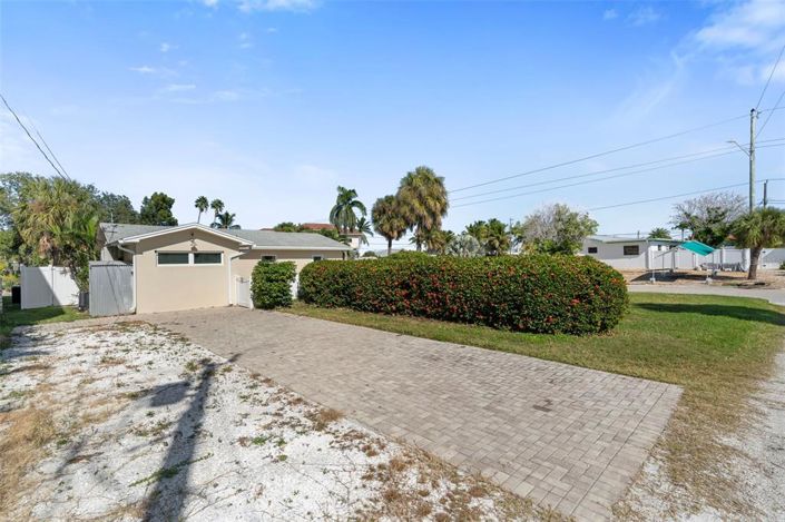 Image No.26-2 Bed Property for sale