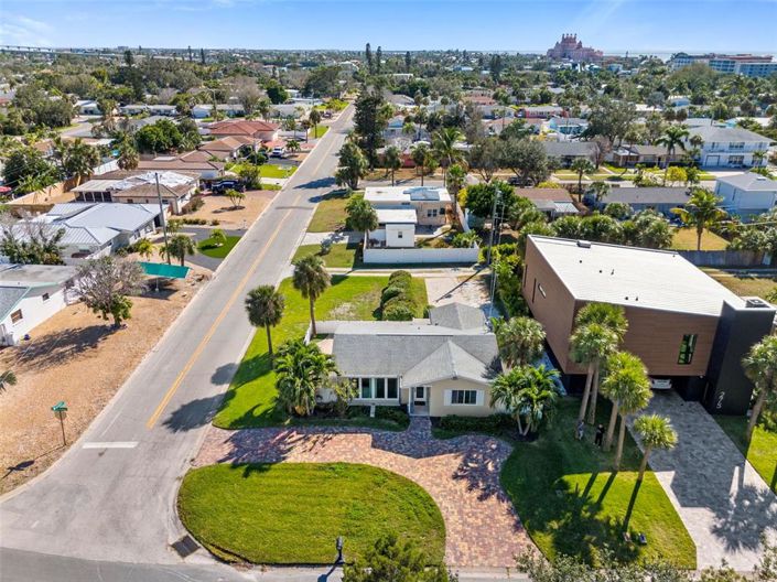 Image No.30-2 Bed Property for sale