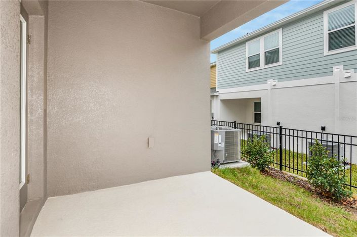 Image No.10-3 Bed Townhouse for sale