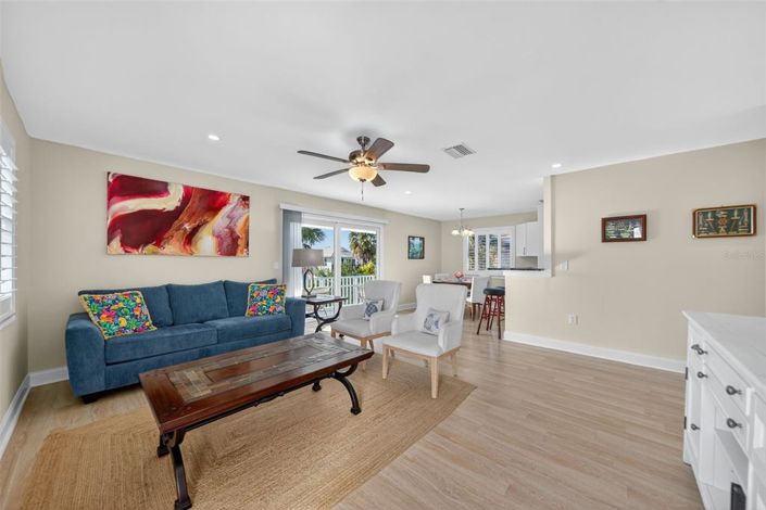 Image No.11-2 Bed Property for sale