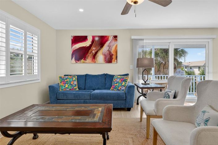 Image No.12-2 Bed Property for sale