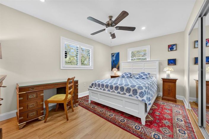 Image No.30-2 Bed Property for sale