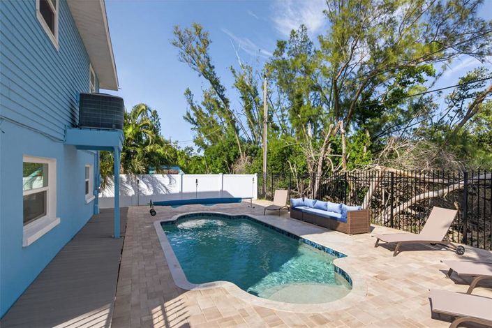 Image No.38-2 Bed Property for sale