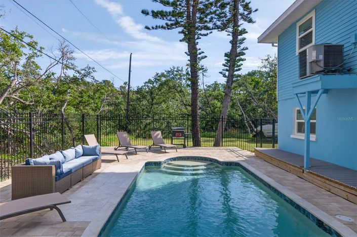 Image No.42-2 Bed Property for sale