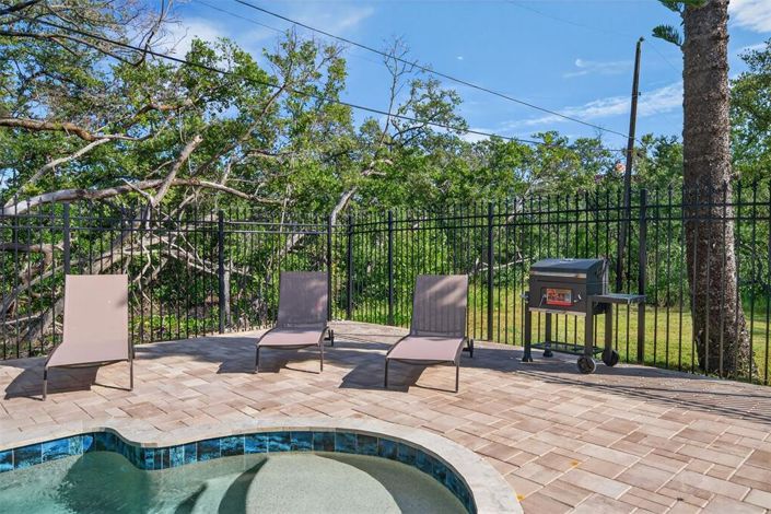 Image No.45-2 Bed Property for sale