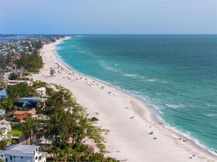 Image No.67-2 Bed Property for sale