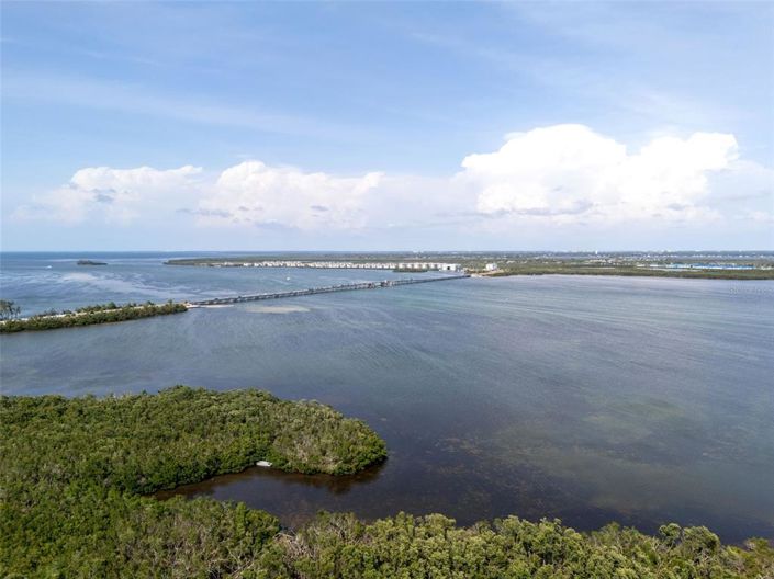 Image No.77-2 Bed Property for sale