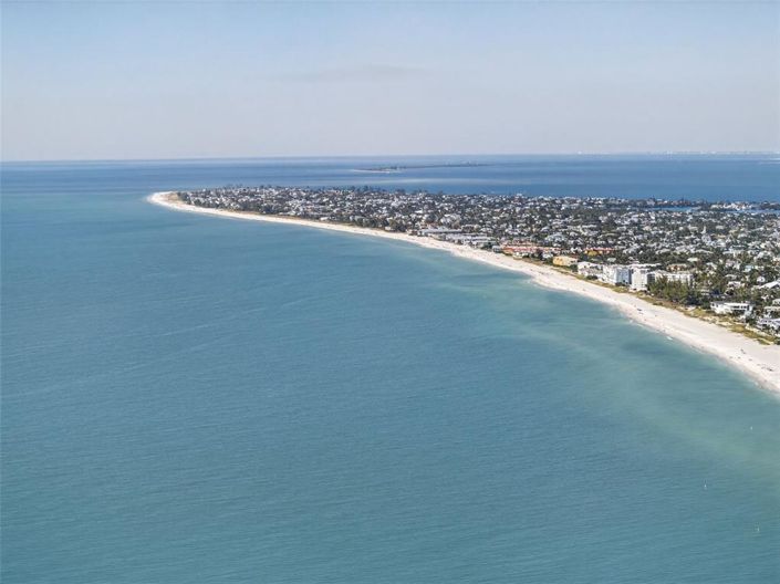 Image No.78-2 Bed Property for sale