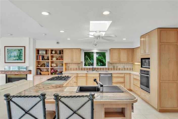 Image No.20-3 Bed Property for sale