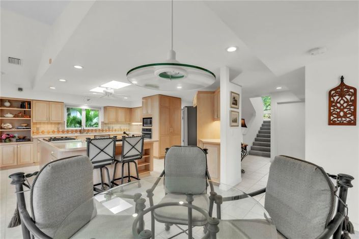 Image No.21-3 Bed Property for sale