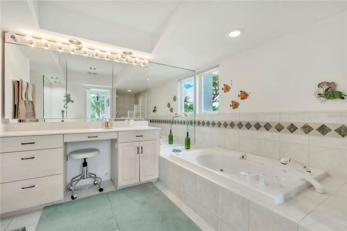 Image No.33-3 Bed Property for sale