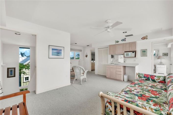 Image No.36-3 Bed Property for sale