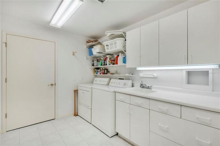 Image No.39-3 Bed Property for sale