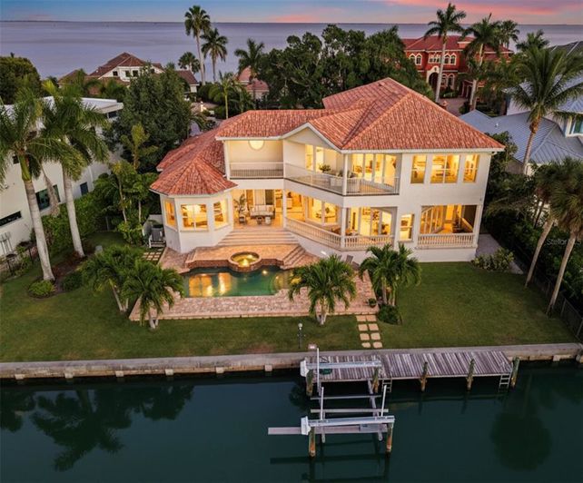 Image No.3-Propriété de 5 chambres à vendre à Sarasota