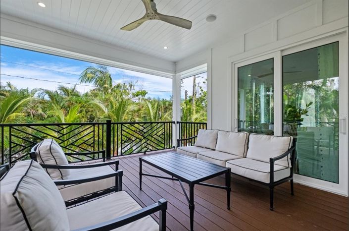 Image No.19-6 Bed Property for sale