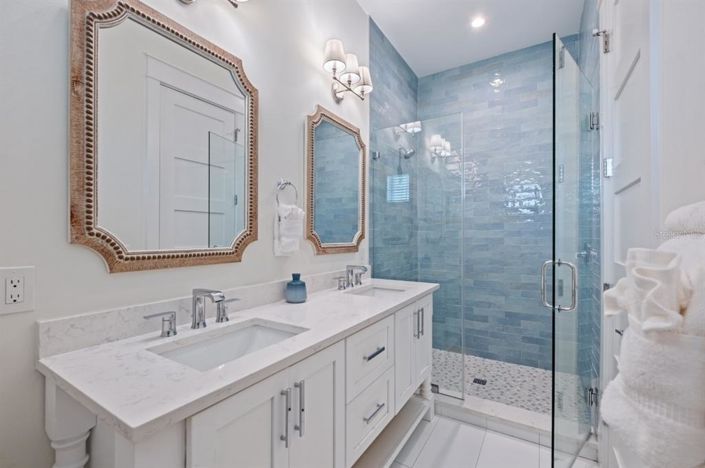 Image No.23-6 Bed Property for sale