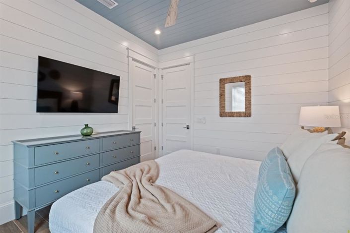 Image No.26-6 Bed Property for sale