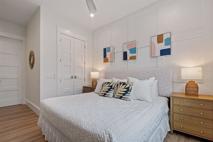 Image No.30-6 Bed Property for sale