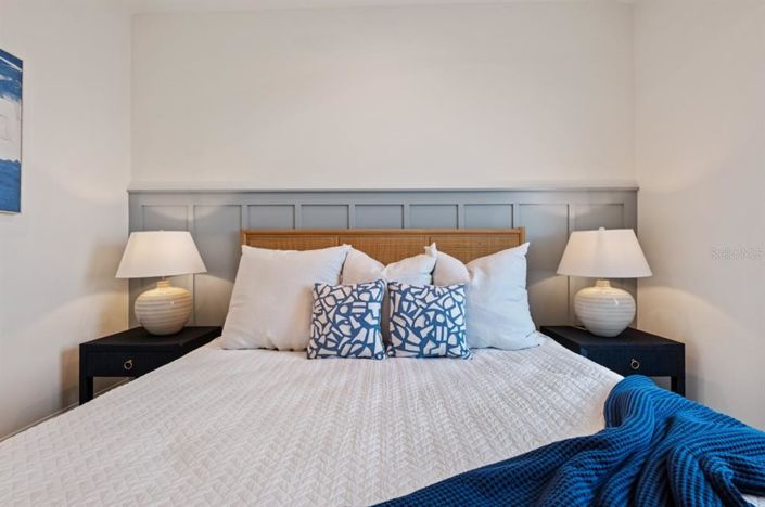 Image No.41-6 Bed Property for sale