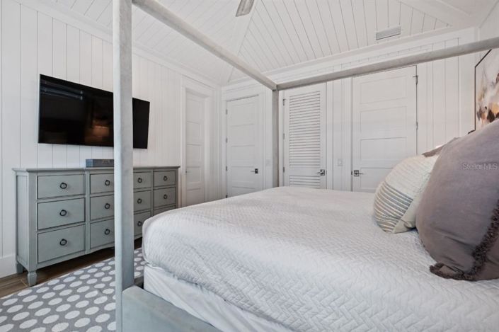 Image No.44-6 Bed Property for sale