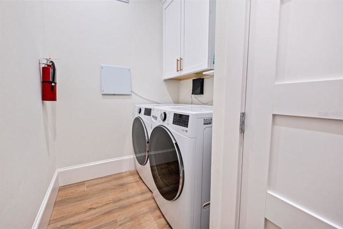 Image No.47-6 Bed Property for sale