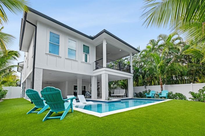 Image No.60-6 Bed Property for sale