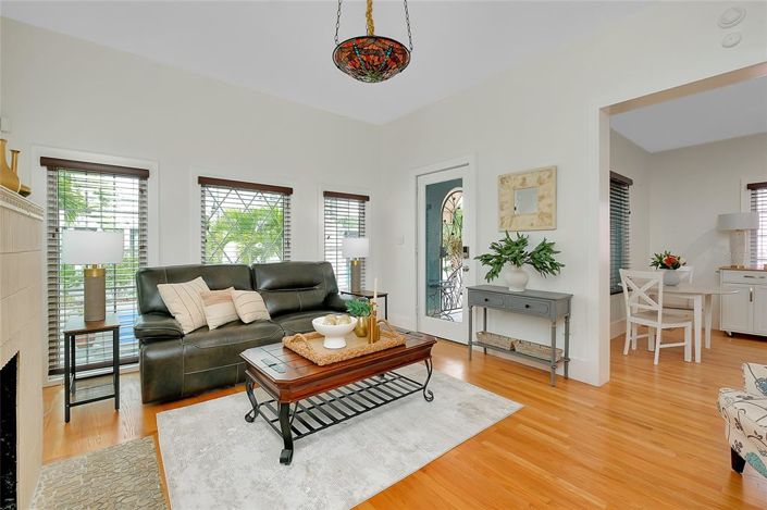 Image No.6-Propriété de 2 chambres à vendre à Sarasota