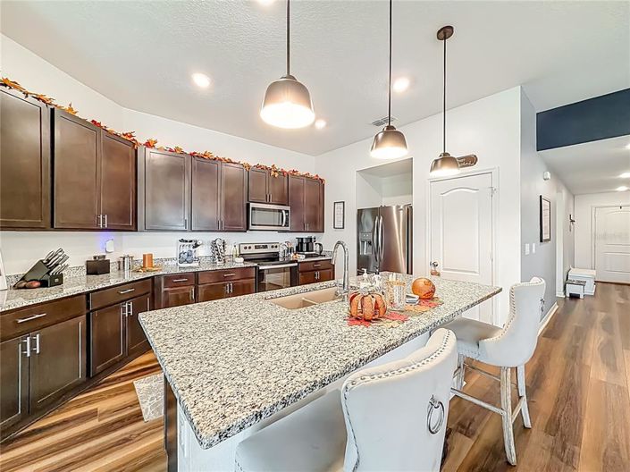 Image No.11-4 Bed Property for sale