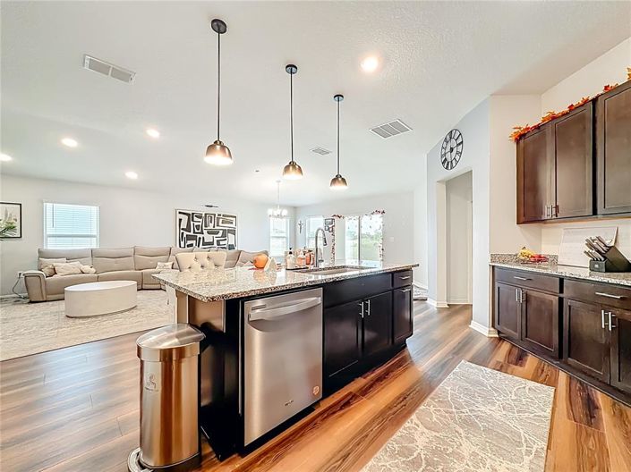 Image No.13-4 Bed Property for sale