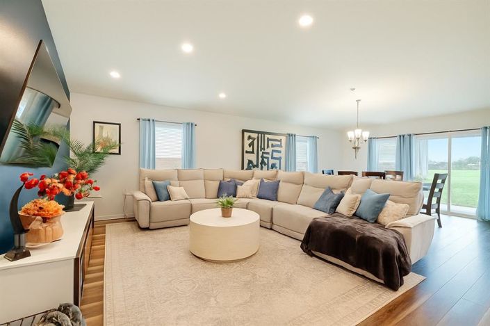 Image No.2-4 Bed Property for sale