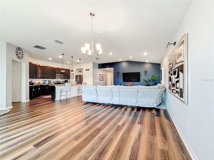 Image No.22-4 Bed Property for sale