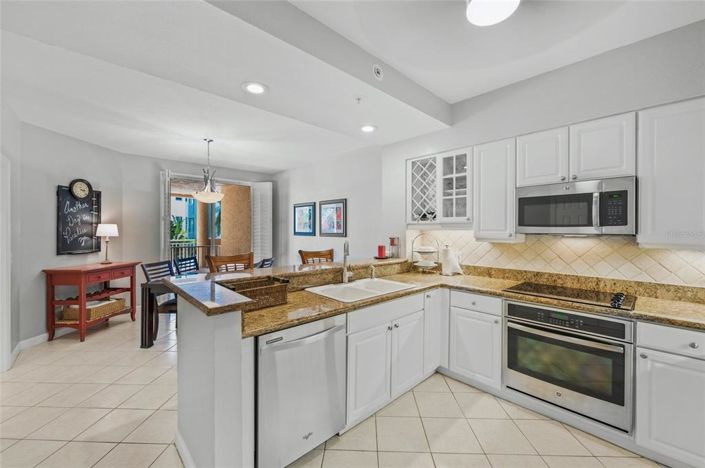 Image No.6-Propriété de 2 chambres à vendre à Sarasota