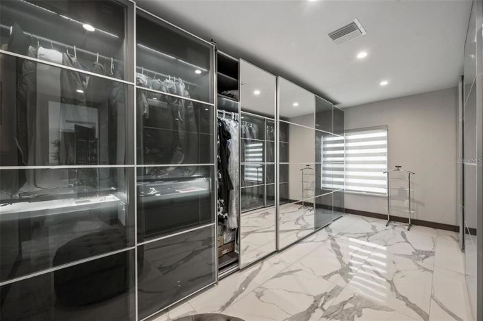 Image No.35-Propriété de 6 chambres à vendre à Treasure Island