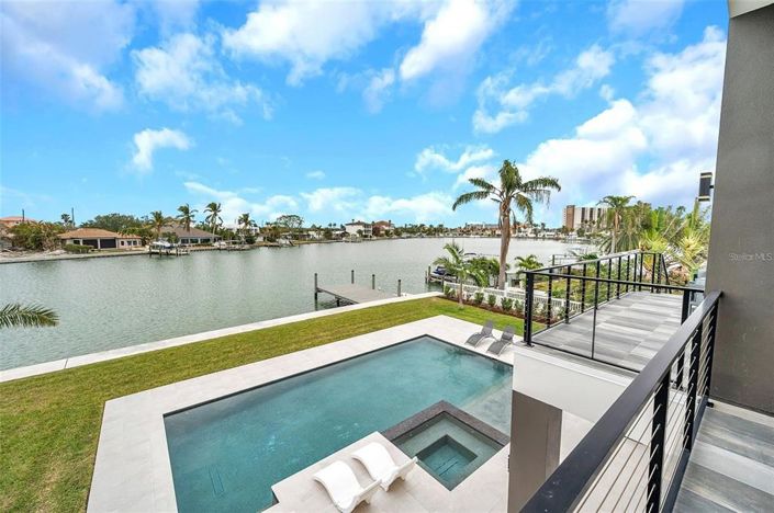 Image No.36-Propriété de 6 chambres à vendre à Treasure Island