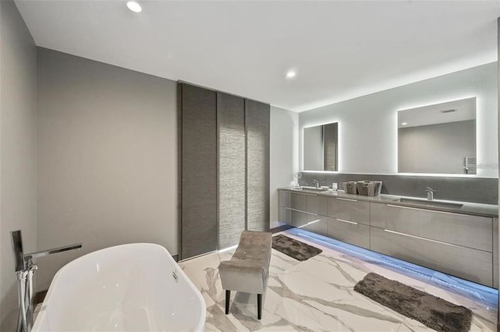 Image No.42-Propriété de 6 chambres à vendre à Treasure Island