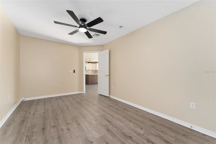 Image No.16-5 Bed Property for sale