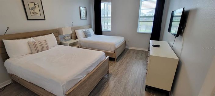 Image No.12-8 Bed Property for sale