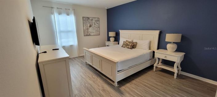 Image No.5-8 Bed Property for sale