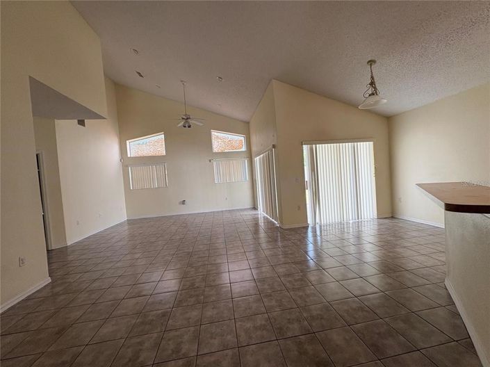 Image No.21-3 Bed Property for sale