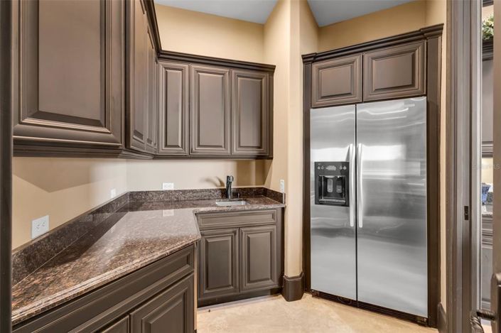 Image No.21-6 Bed Property for sale