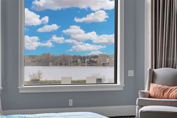 Image No.26-6 Bed Property for sale