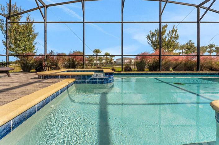 Image No.24-8 Bed Property for sale