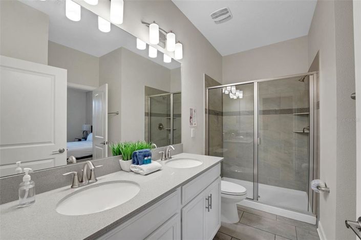 Image No.29-8 Bed Property for sale